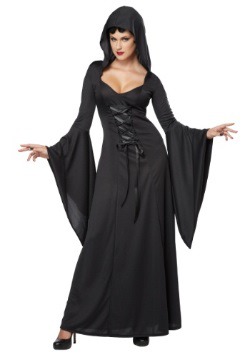 Traje de encaje negro con capucha