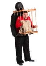 Hombre en un disfraz de jaula de gorila